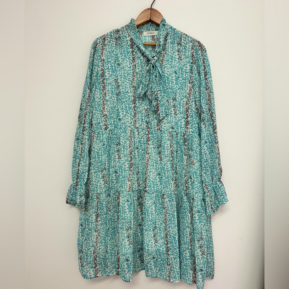 Beautiful flowy chiffon dress